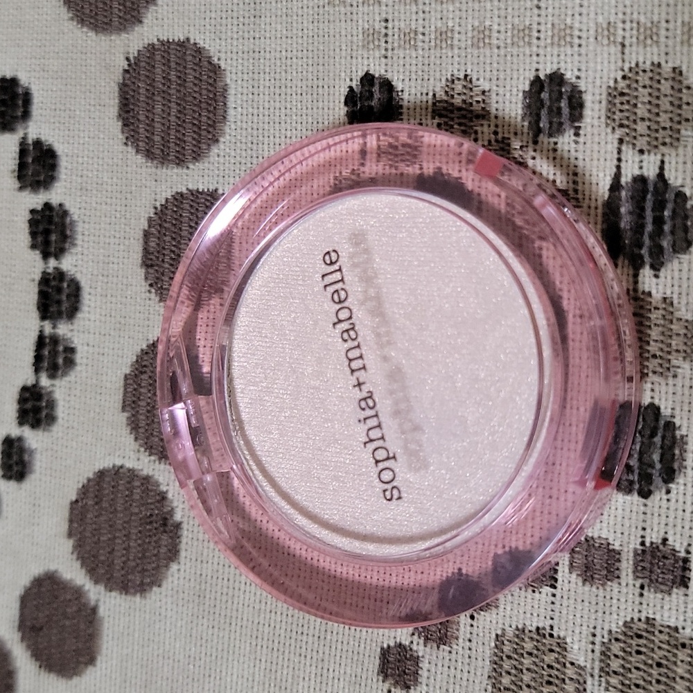 Sophia & Mabelle Wet Glow Highlighter in Frost Bite